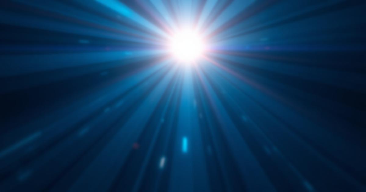 Light passing through a prism, symbolising a vague question refined into a precise prompt